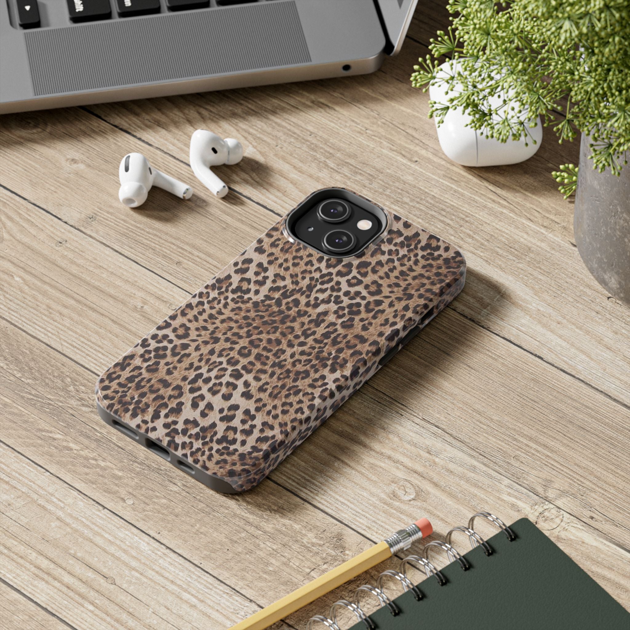 Small Graphic Cheetah print 001